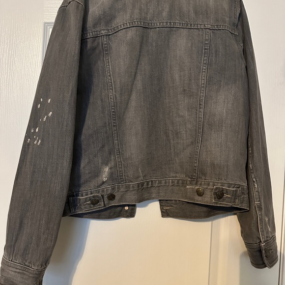 Distressed denim jacket - Picture 3 of 6